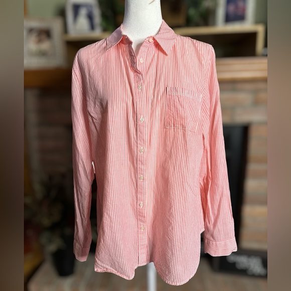 Crown & Ivy button up shirt-size L - Picture 1 of 6